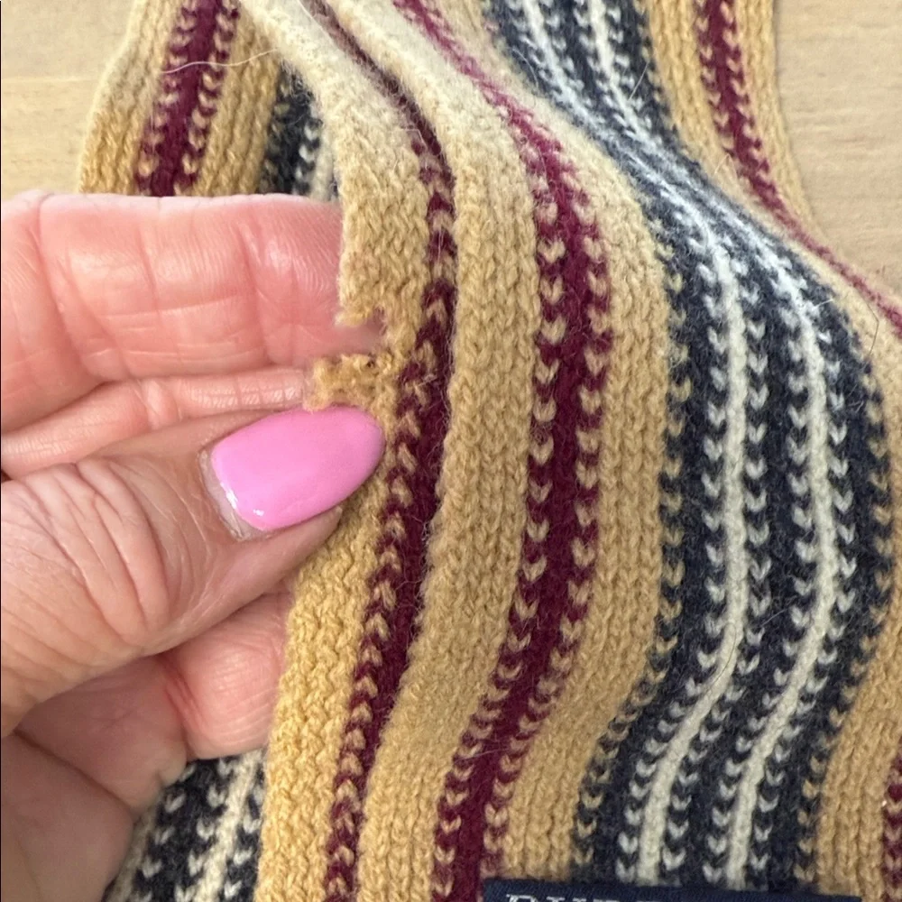 Authentic Long Skinny Burberry Wool Scarf with Fringe - Picture 2 of 7